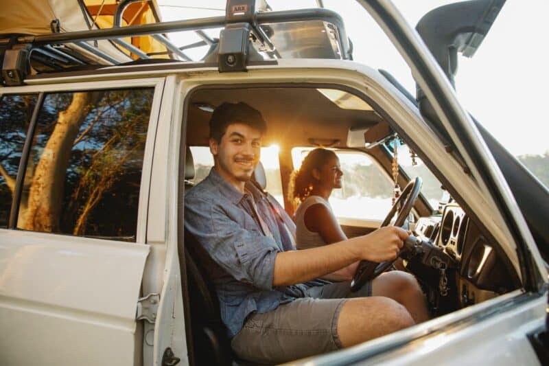Auto fahren energie surfen van urlaub vegan
