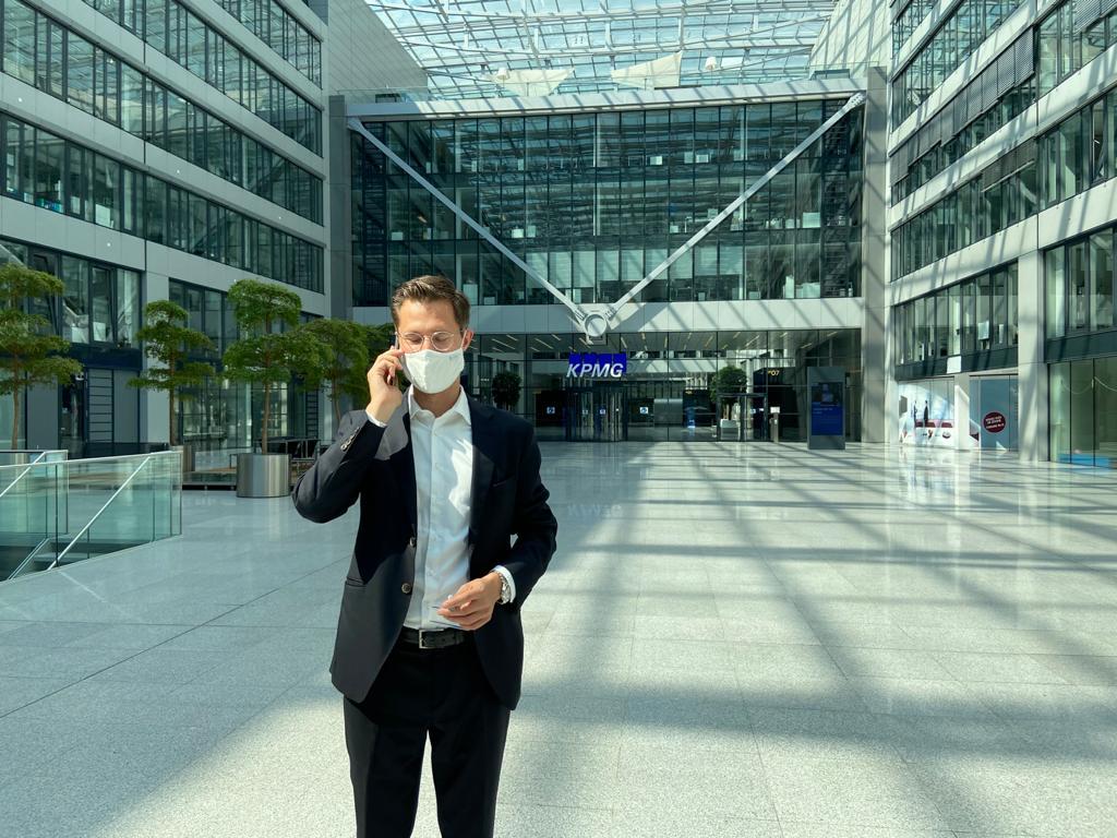 Dr Armin Huhn Anwalt KPMG