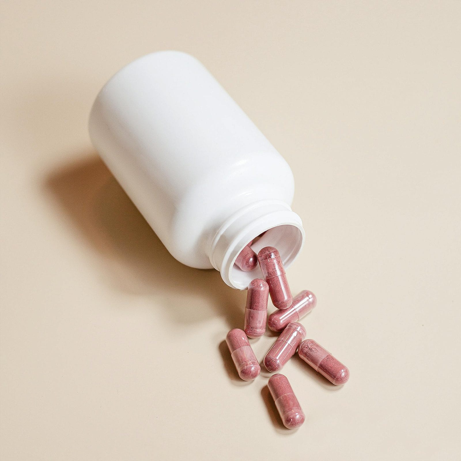 Vitamin-D-Tropfen in einer kleinen Flasche, Premium-Cholecalciferol-Variante aus Flechten
