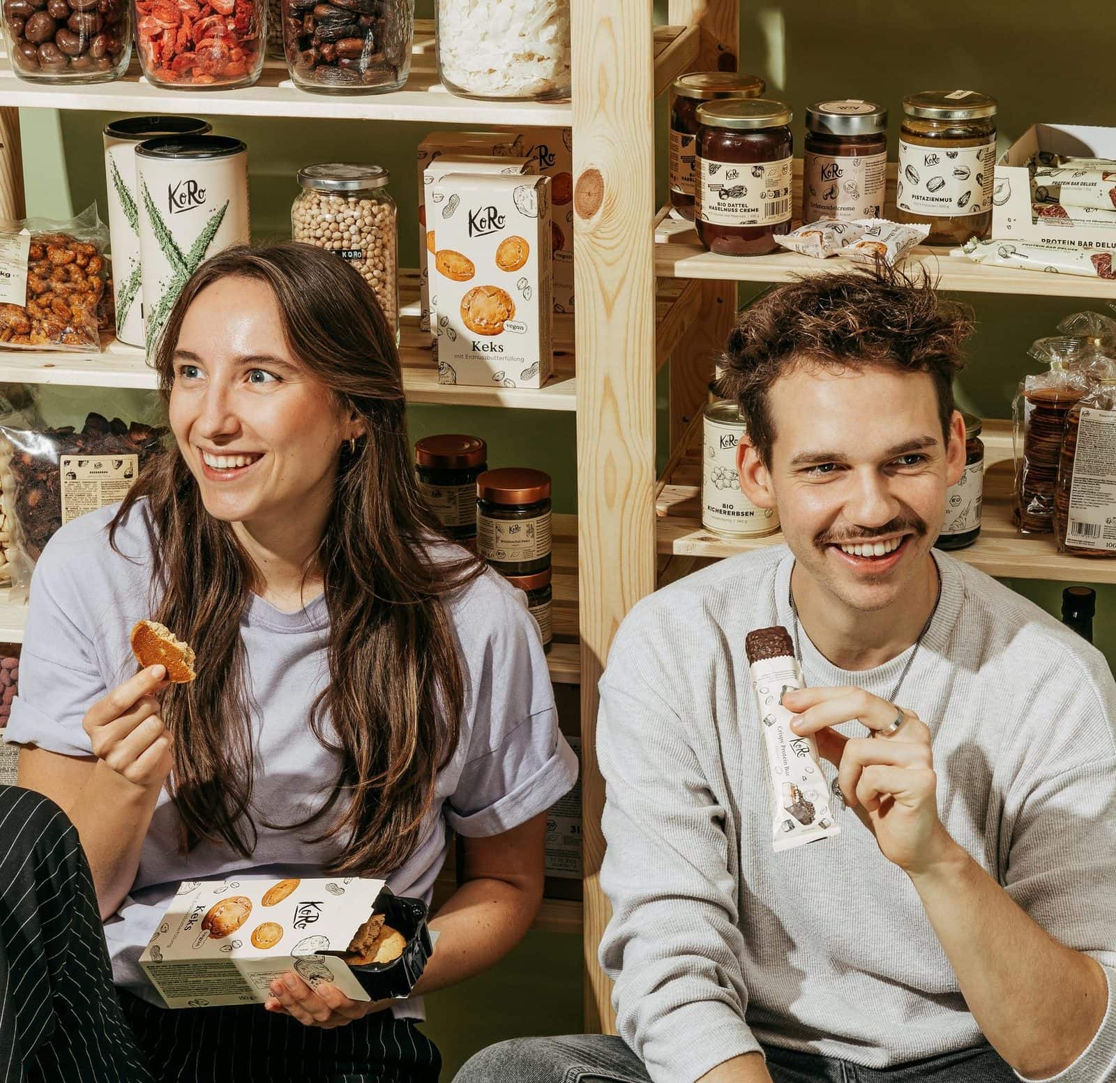 KoRo Kampagnenfoto mit veganen Snacks