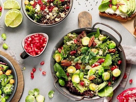 Auswahl veganer Gerichte fuer die Wochenplanung