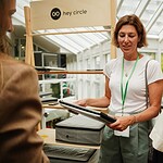 SFT Festival 2026 in München: Startups, Impact und ein Rabattcode für euch Besucherinnen im Ausstellerbereich des SFT Festivals in München