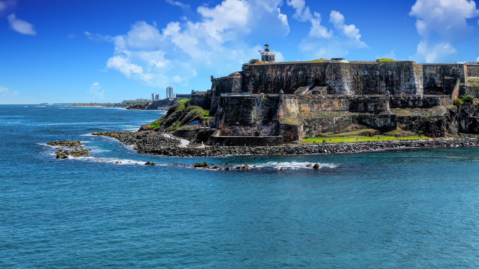 Landschaft in Puerto Rico: Festung El Morro an der Küste von San Juan