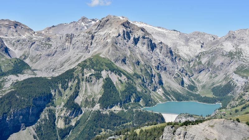Landschaft in Wallis: Walliser Alpen mit dem Lac de Tseuzier