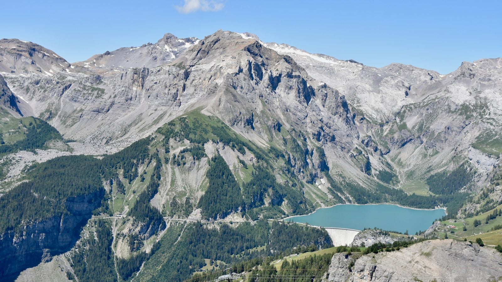 Landschaft in Wallis: Walliser Alpen mit dem Lac de Tseuzier