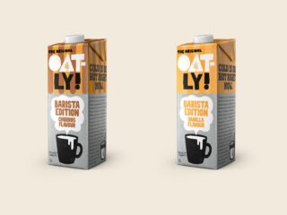 Oatly Barista Edition Churros Flavour und Vanilla Flavour, zwei 1-Liter-Packungen nebeneinander